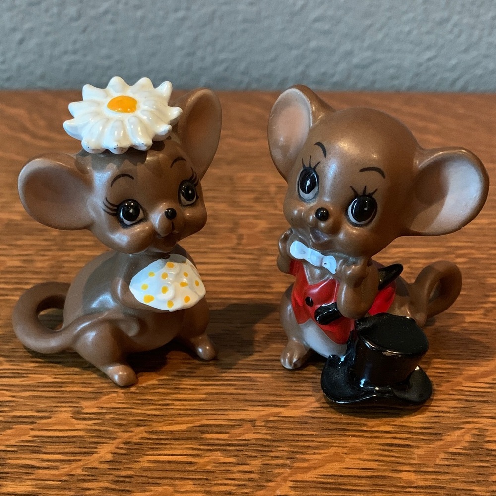 Whimsical Brown Mouse Figurines with Daisy and Bow Tie
